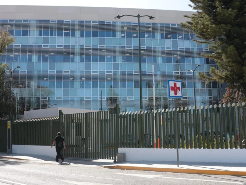 “Si fallece, le avisan”: enfermera del IMSS en Puebla desata indignación en redes