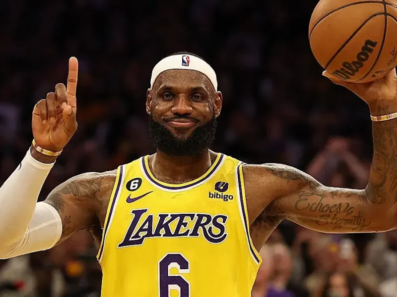 ¿LeBron James deja a los Lakers?