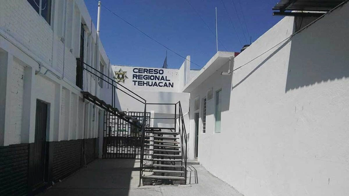 El reo Luis Ángel se fugó cuando lo trasladaban al municipio de Puebla