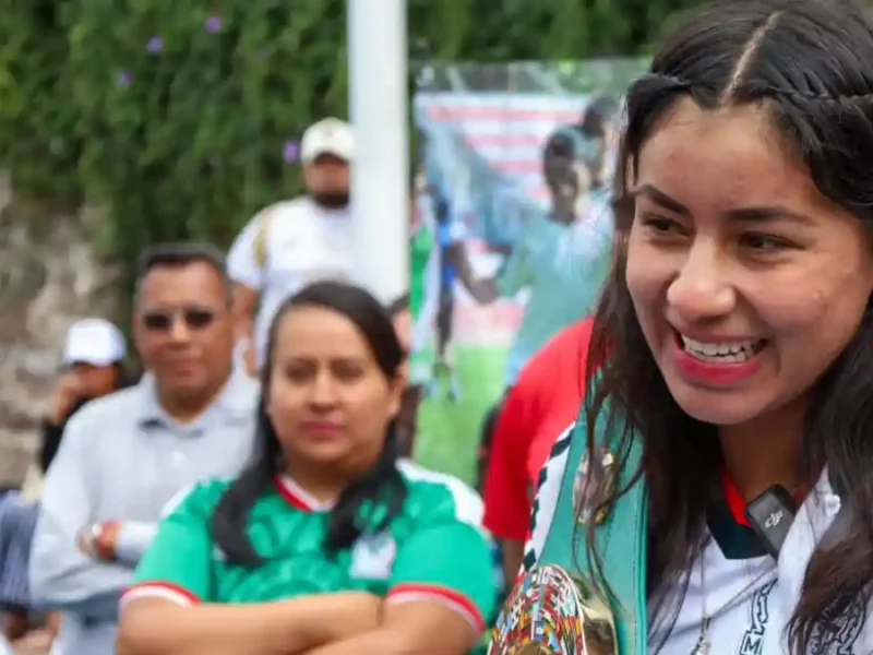 Gaby “La Bonita” lleva el Mundialito Llanero a las comunidades de Puebla.