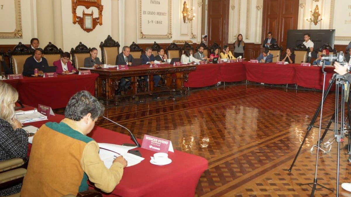 Aprueba Cabildo de Puebla que dependencias y juntas auxiliares sean puntos seguros para las mujeres 