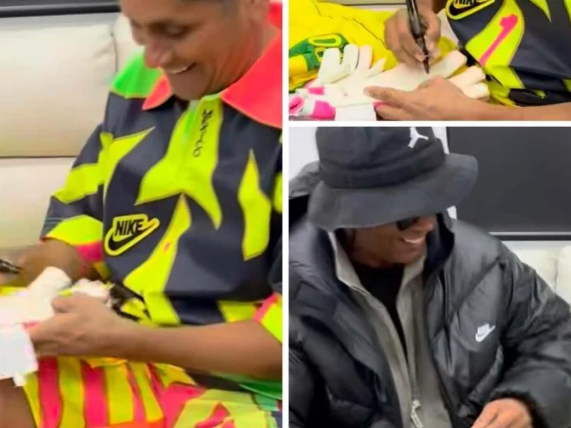  ¡De crack a crack! Ronaldinho le pide un autógrafo a Jorge Campos
