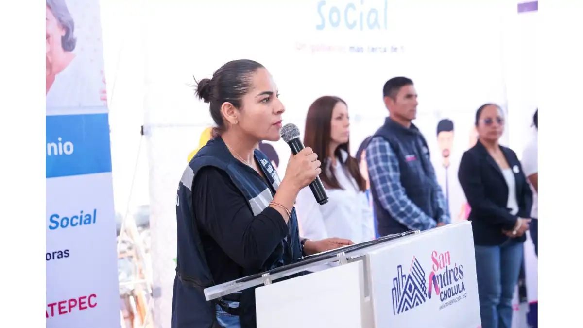 Acerca Lupita Cuautle atención integral a familias de San Francisco Acatepec