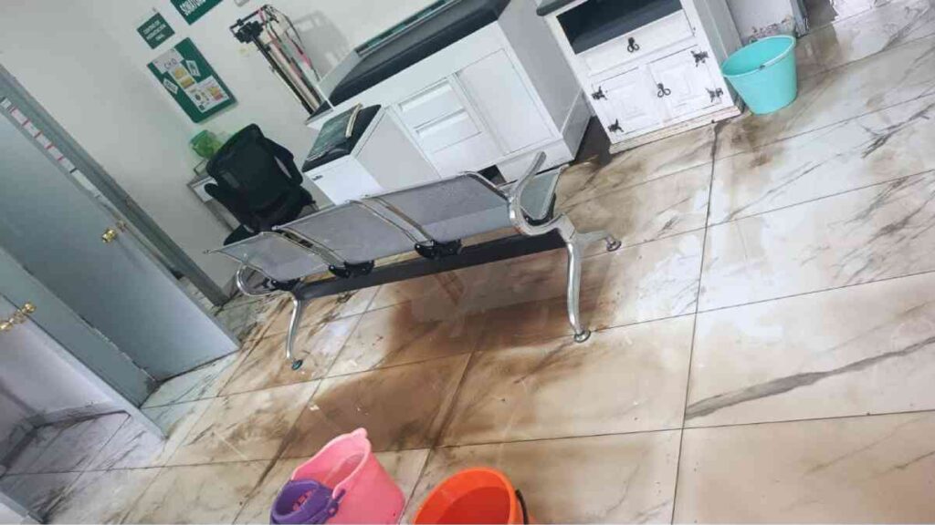 Se desborda arroyo en Vicente Guerrero; hay viviendas y vialidades afectadas.