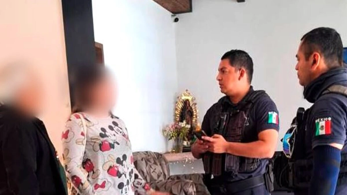 Rescatan a abuelitos de secuestro virtual en hotel del Centro Histórico de Puebla