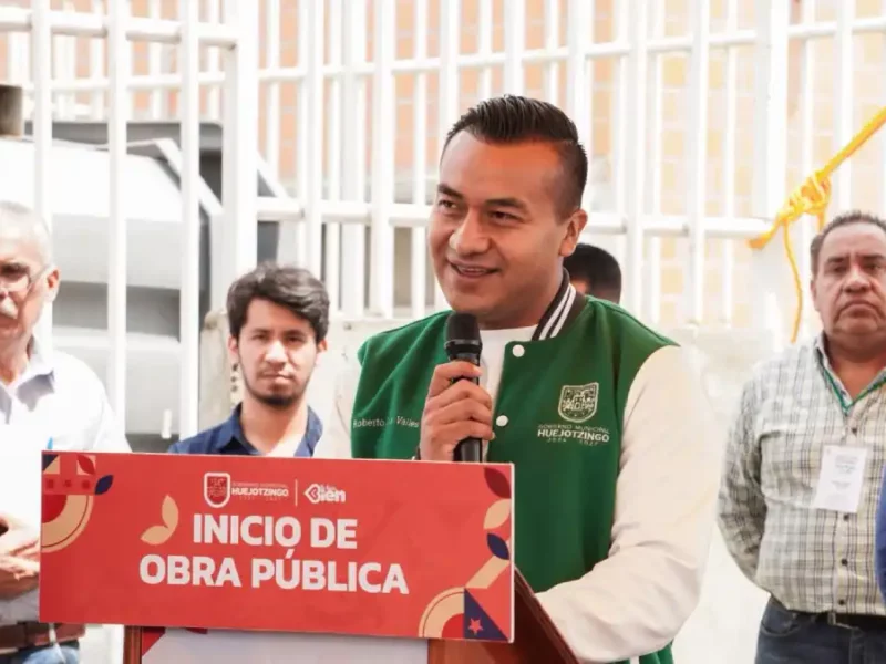 Roberto Solís y Shamy Spezia llevan más de 900 apoyos alimentarios directamente a familias de Xalmimilulco