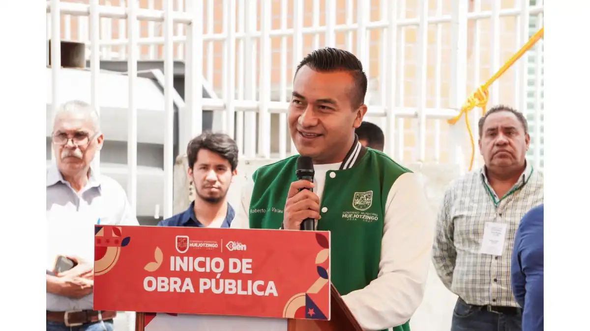 Roberto Solís y Shamy Spezia llevan más de 900 apoyos alimentarios directamente a familias de Xalmimilulco