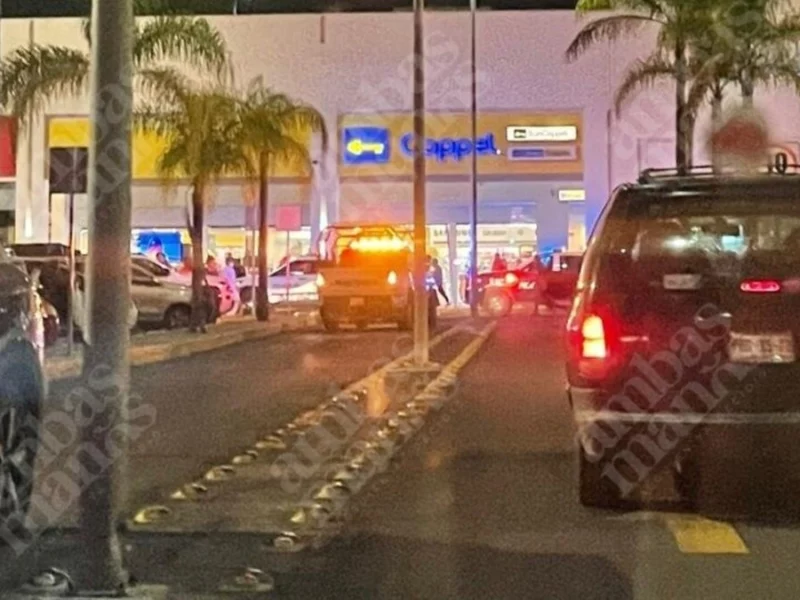 Roban celulares en Coppel Cruz del Sur; hay un menor detenido