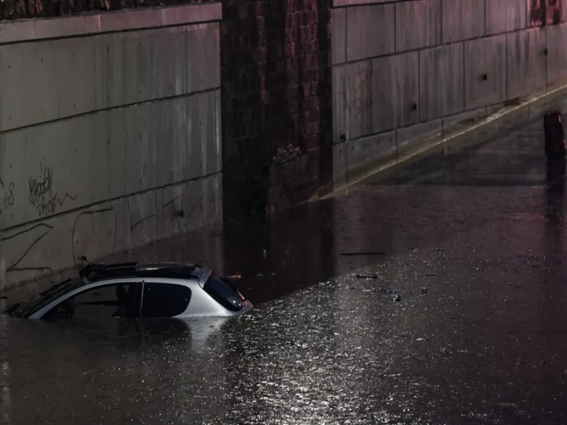 ¿Qué hacer si se inunda tu auto durante las lluvias?