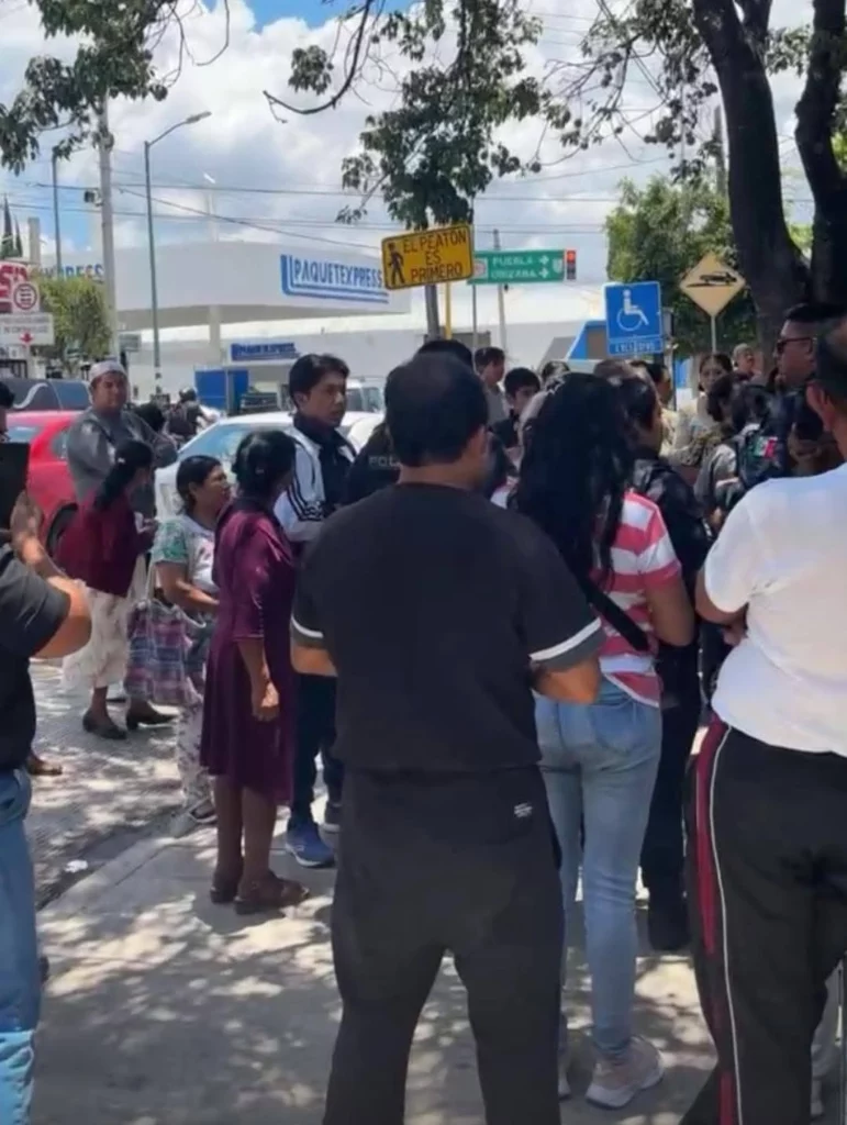 La tarde de este miércoles 3 de junio se registró una fuerte movilización en el Hospital General de Zona número 15 del Instituto Mexicano del Seguro Social (IMSS) en Tehuacán debido a que se activó el denominado “Código Rosa”.