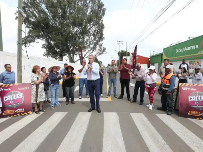 Con el Tren Capitalino de Pavimentación, Pepe Chedraui entrega rehabilitación vial en la colonia Vicente Guerrero