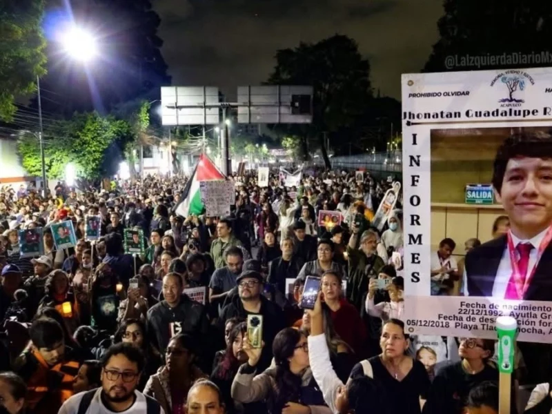 Familiares de desaparecidos se manifiestan en CDMX previo al Mundial