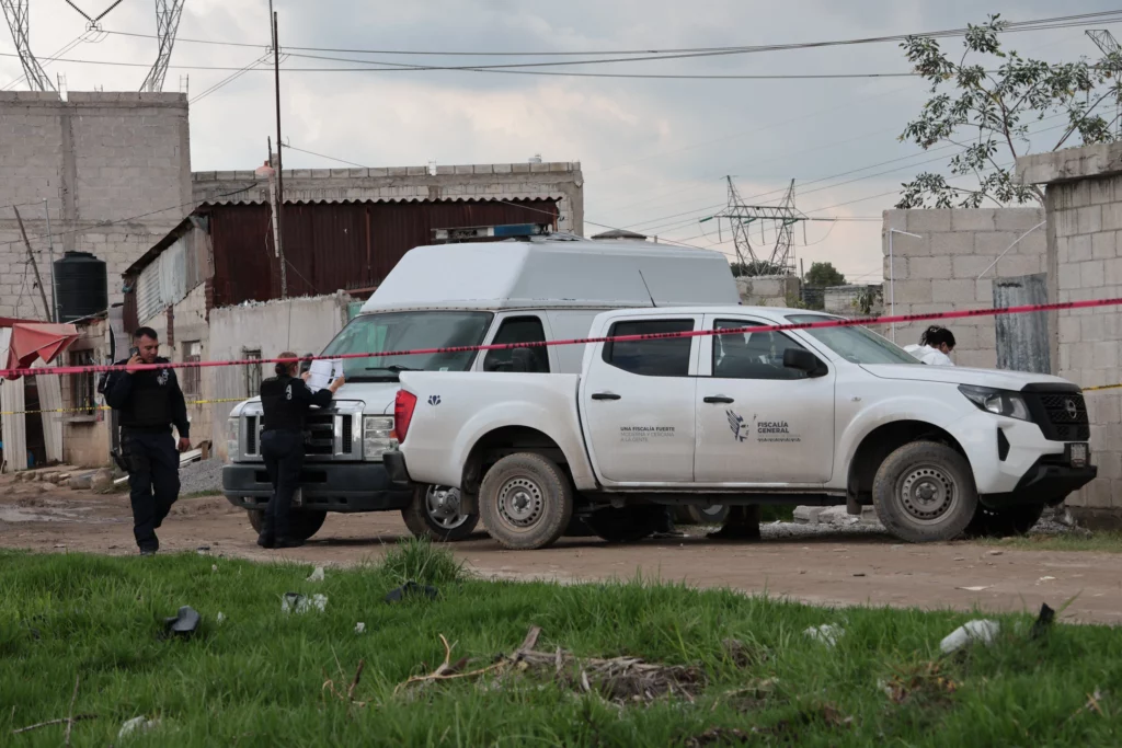 Una pareja fue asesinada a balazos este jueves 11 de junio en la colonia Villas Manzanilla, al norte de la capital poblana.