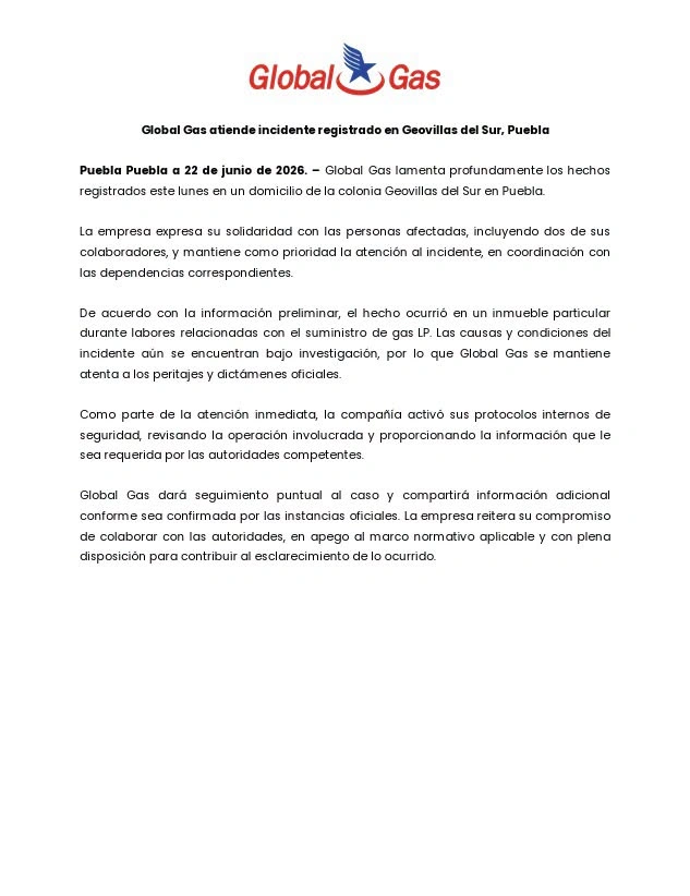 Una explosión registrada durante maniobras de abastecimiento de gas LP en un domicilio de la colonia Villas del Sur, en la ciudad de Puebla, dejó como saldo tres personas lesionadas y daños estructurales en al menos cuatro viviendas.