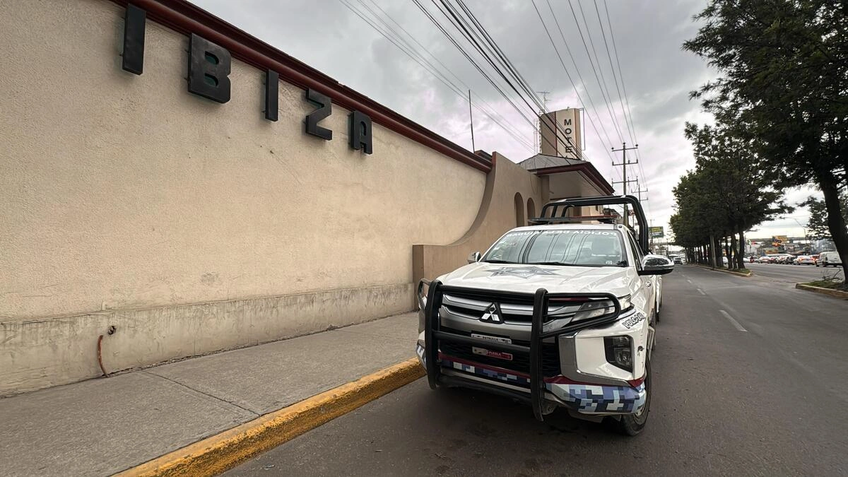Hallan a hombre sin vida el motel Ibiza, en San Pablo Xochimehuacan 