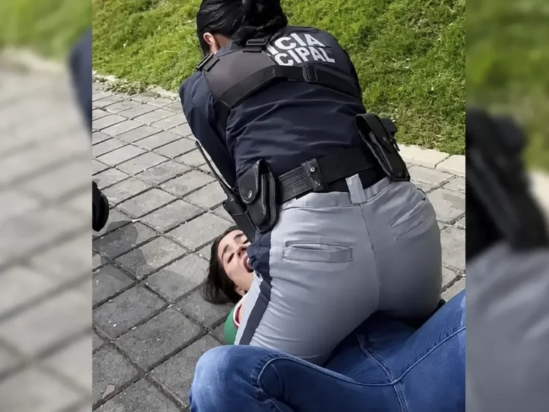Policías detienen a mamá frente a sus hijos en Cholula, ¿qué pasó?