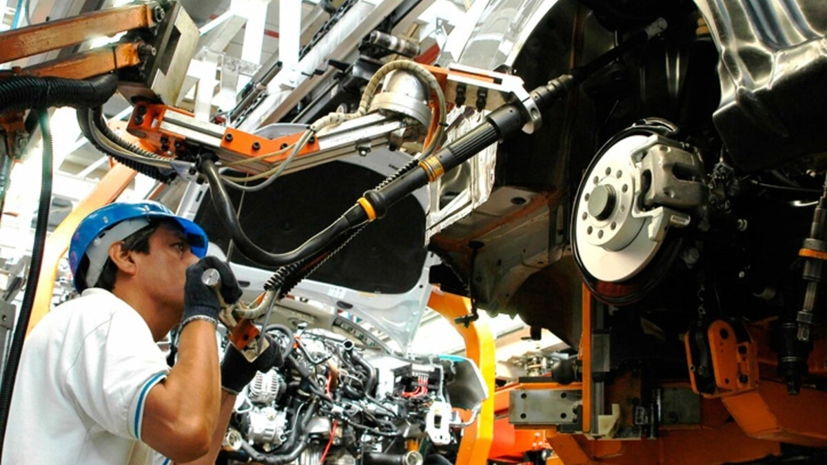 Manufactura sostiene la actividad industrial de Puebla