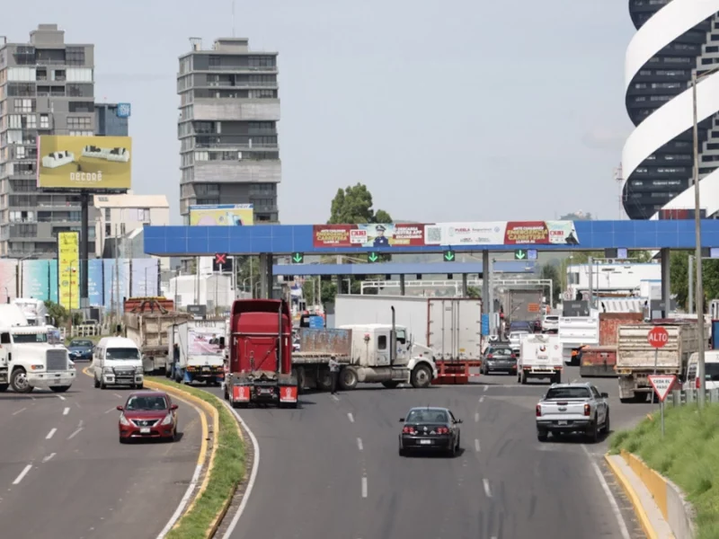 Transportistas anuncian marcha que afectará al menos siete carreteras de Puebla