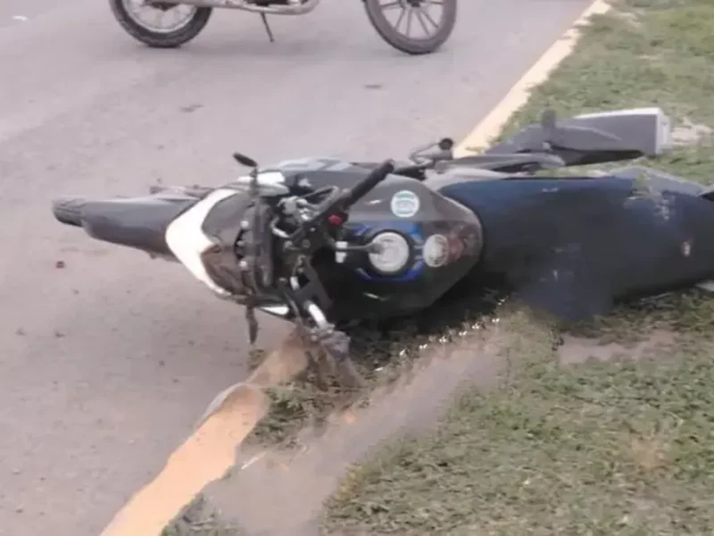 Dos jóvenes resultan gravemente heridas tras derrapar en motocicleta en Tehuacán