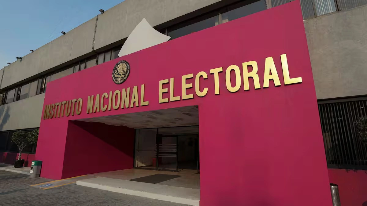 Comisión del INE avala cuatro nuevos partidos en México