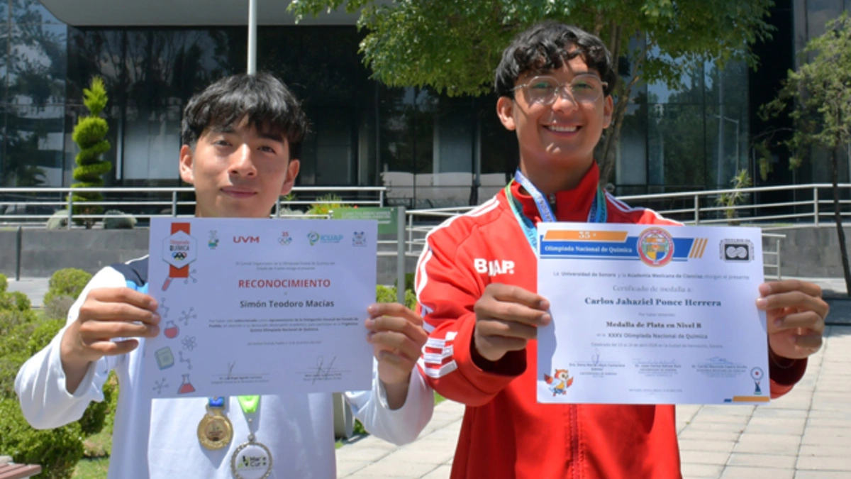 Estudiantes BUAP ganan medallas de plata en Olimpiada Nacional de Química