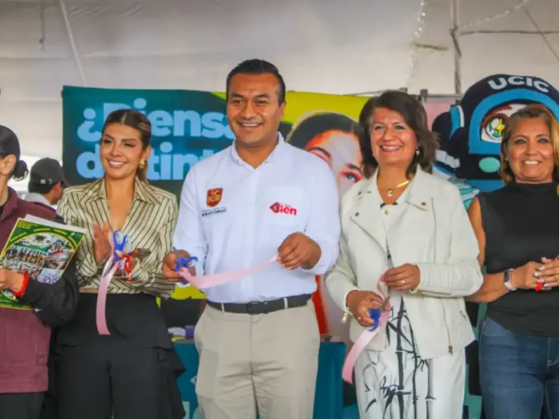 Roberto Solís Y Mirna Toxqui abren oportunidades universitarias para jóvenes de Huejotzingo