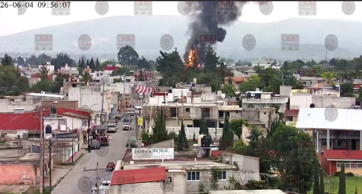 Explota pipa de gas cerca de centro escolar en Tepeaca y evacúan a 1,700 alumnos