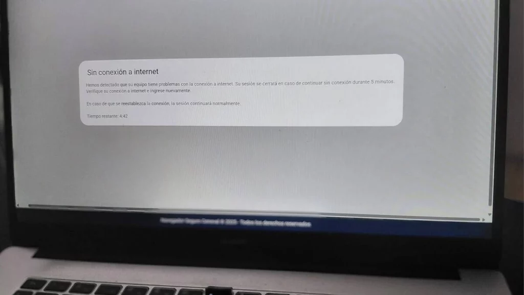 Los jóvenes aún tienen cuatro días presentar el examen de la BUAP, pero la plataforma tiene fallas.