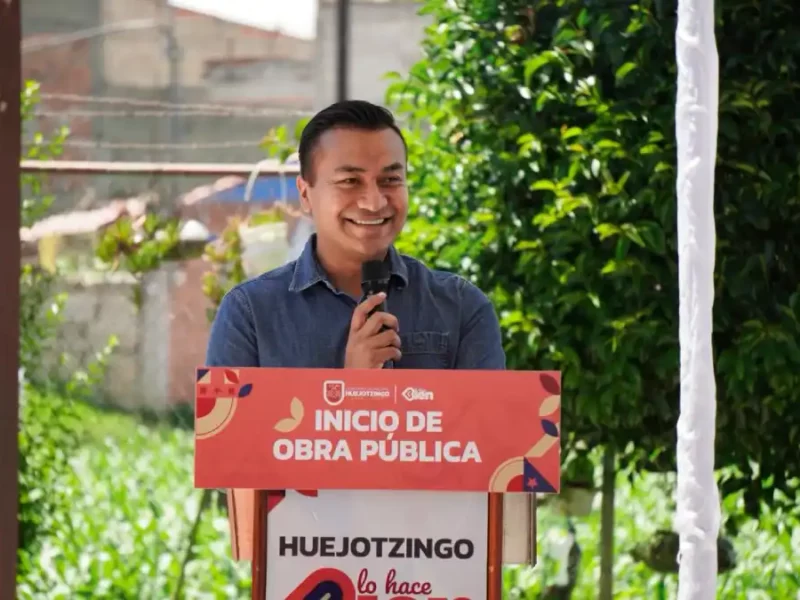 Roberto Solís transforma escuelas en Huejotzingo; Arranca obra de domo en la primaria“16 de septiembre”