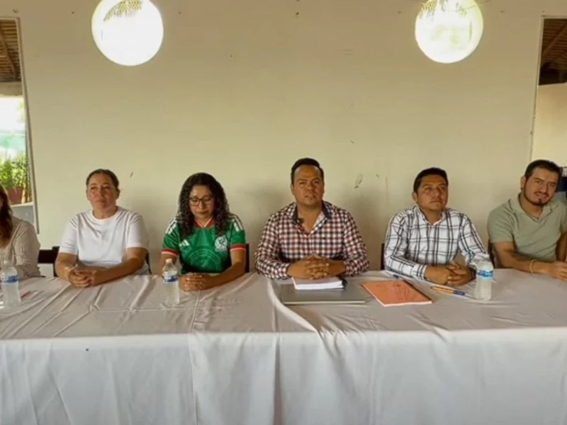 Regidores de Acatlán denuncian amenazas tras pedir destitución de Lupita Bárcenas 