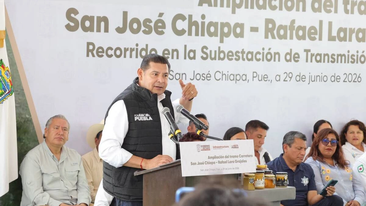 Armenta regresa a San José Chiapa: supervisa obras y defiende la recicladora