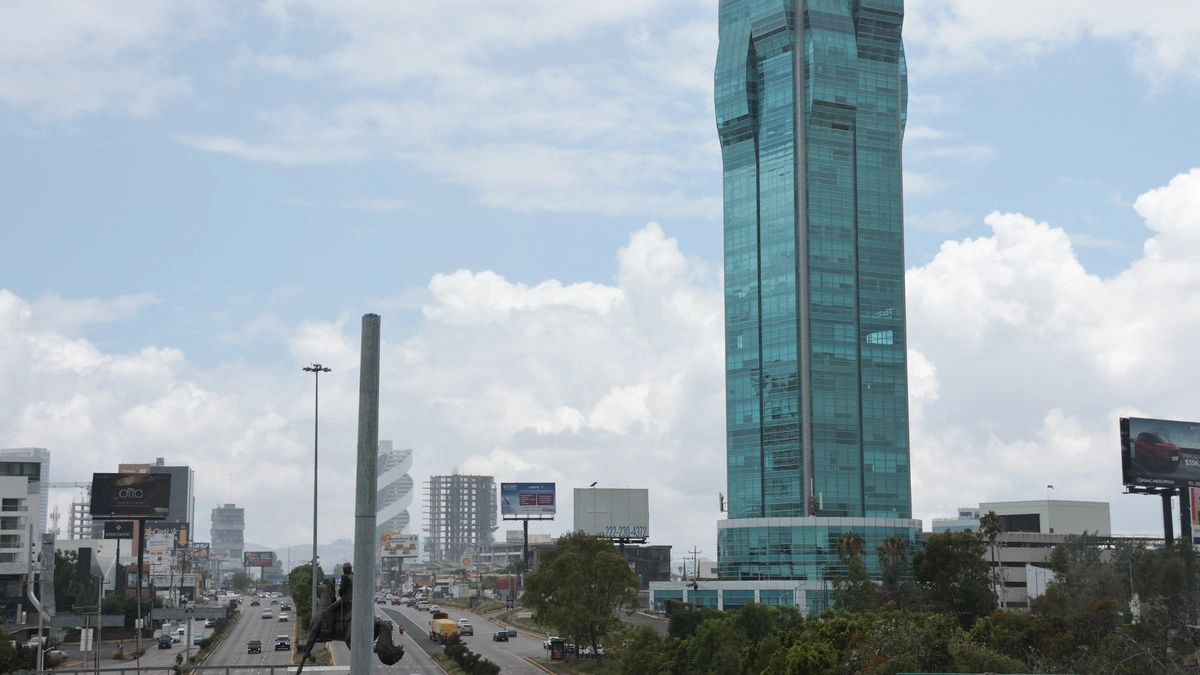 Bajan hasta un 30% ventas en negocios por el tirador de la Atlixcáyotl