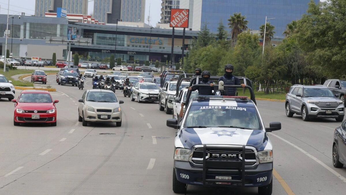 Instalan torre de vigilancia y usan binoculares para buscar al tirador de la Atlixcáyotl