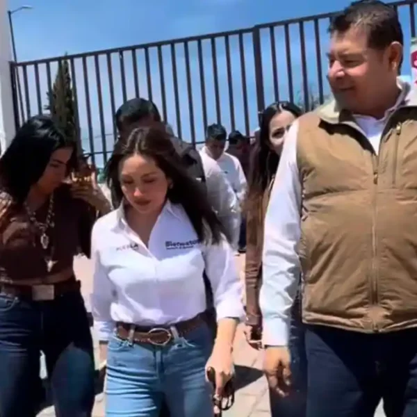 En Chignahuapan mandan las mujeres, advierte Armenta a Juan Rivera  