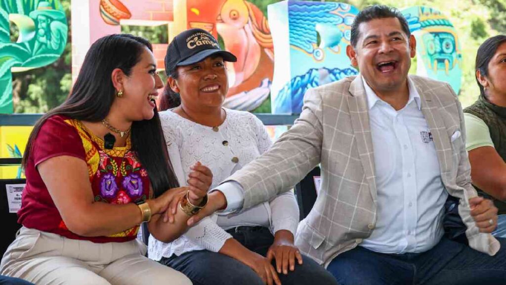 Anuncia Armenta la construcción de un Bachillerato Tecnológico en San Pedro Cholula.