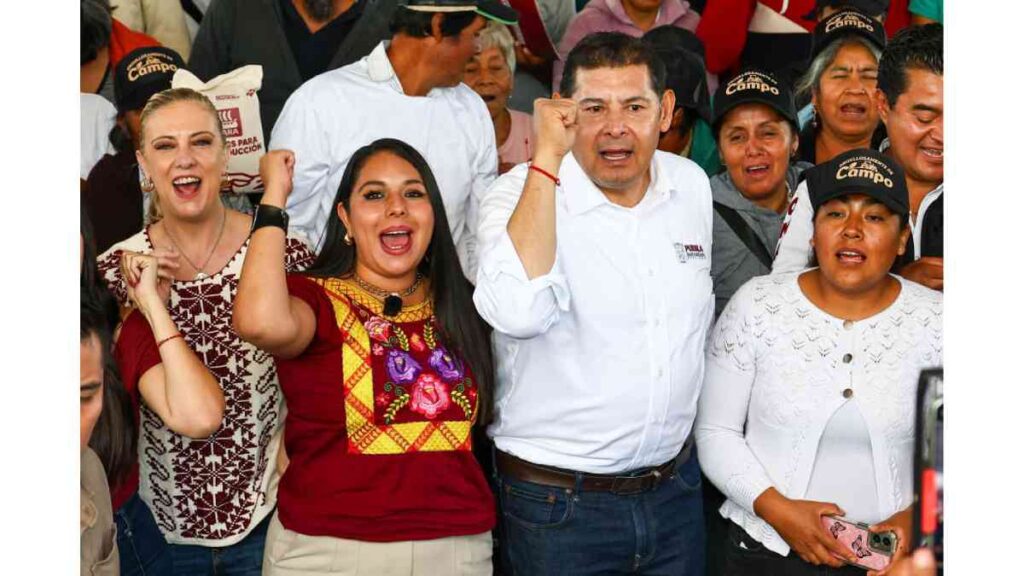 Anuncia Armenta la construcción de un Bachillerato Tecnológico en San Pedro Cholula.