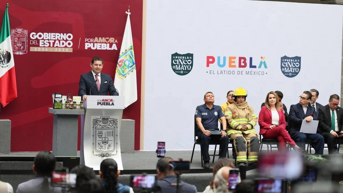 Funcionarios deben pagar de su bolsillo las fotomultas en Puebla: Armenta
