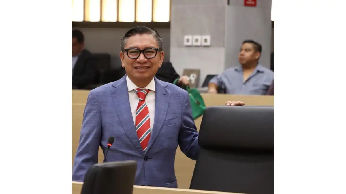 Diputado José Luis Figueroa propone permiso laboral con goce de sueldo para que madres y padres acompañen la educación de sus hijas e hijos