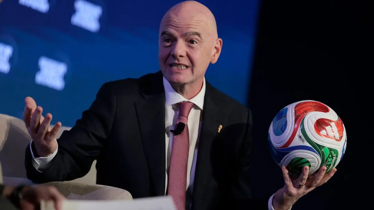 Piden investigar a Gianni Infantino por plática con Donald Trump