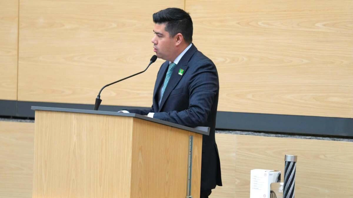 Partido Verde buscará prohibir uso de animales en ferias de Puebla