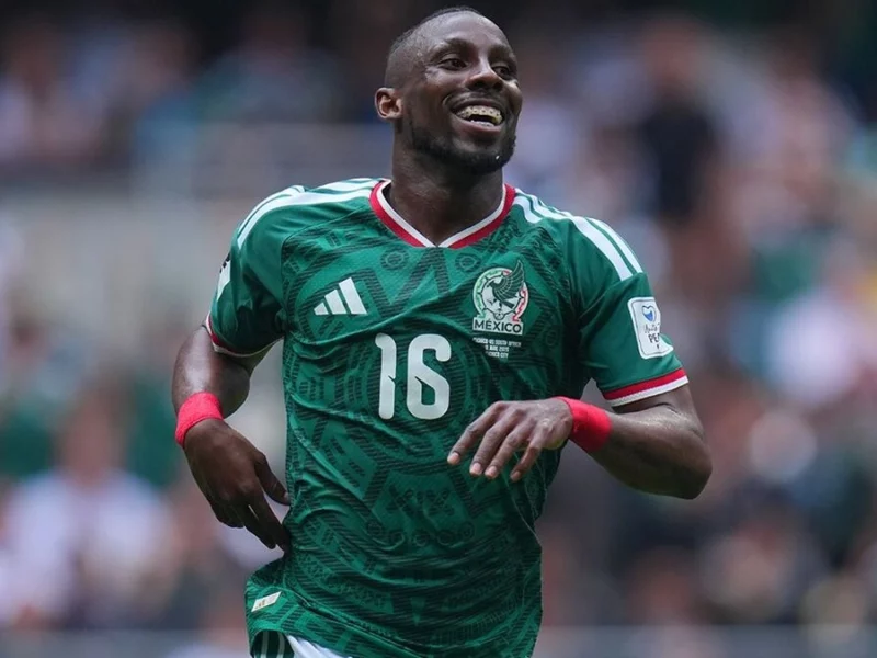 Julián Quiñones, uno de los héroes del partido México vs Ecuador