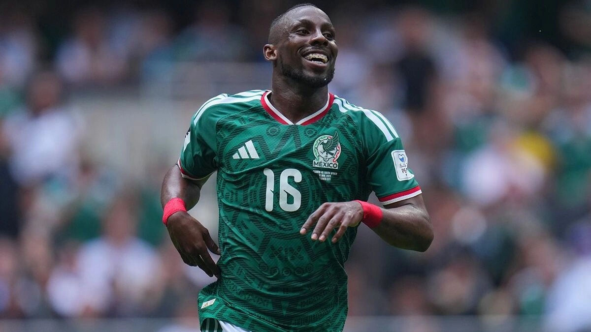 Julián Quiñones, uno de los héroes del partido México vs Ecuador