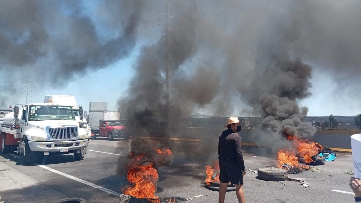 Cierran la autopista México-Puebla por la desaparición de Marisela Ruiz