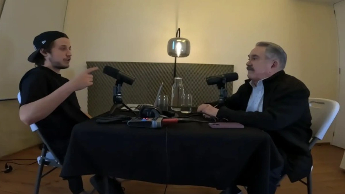 Reviven video de Pedro Sola acosando a Roberto Martínez durante una entrevista