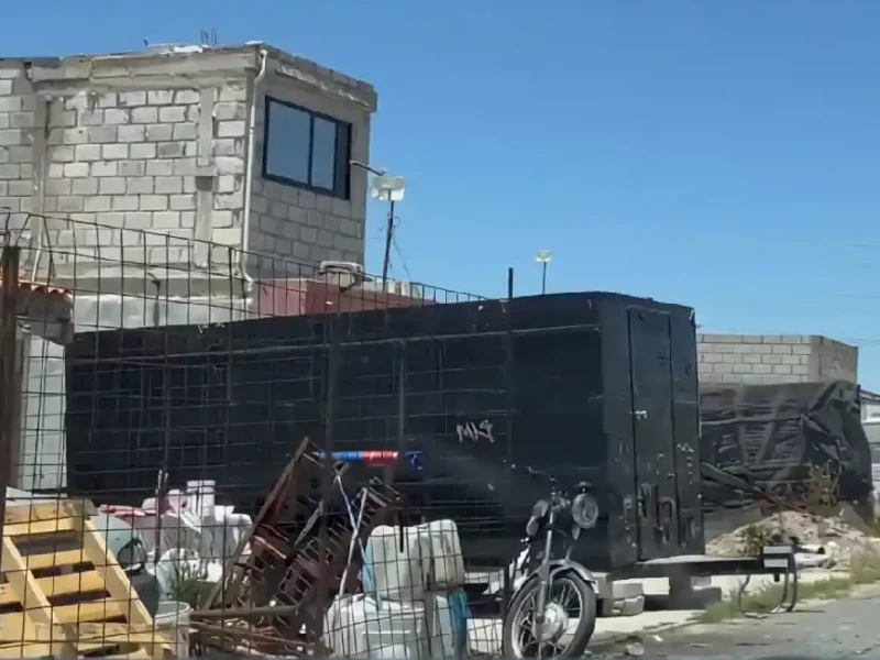 Queman pertenencias de presuntos ladrones en Galaxia La Calera tras ola de robos