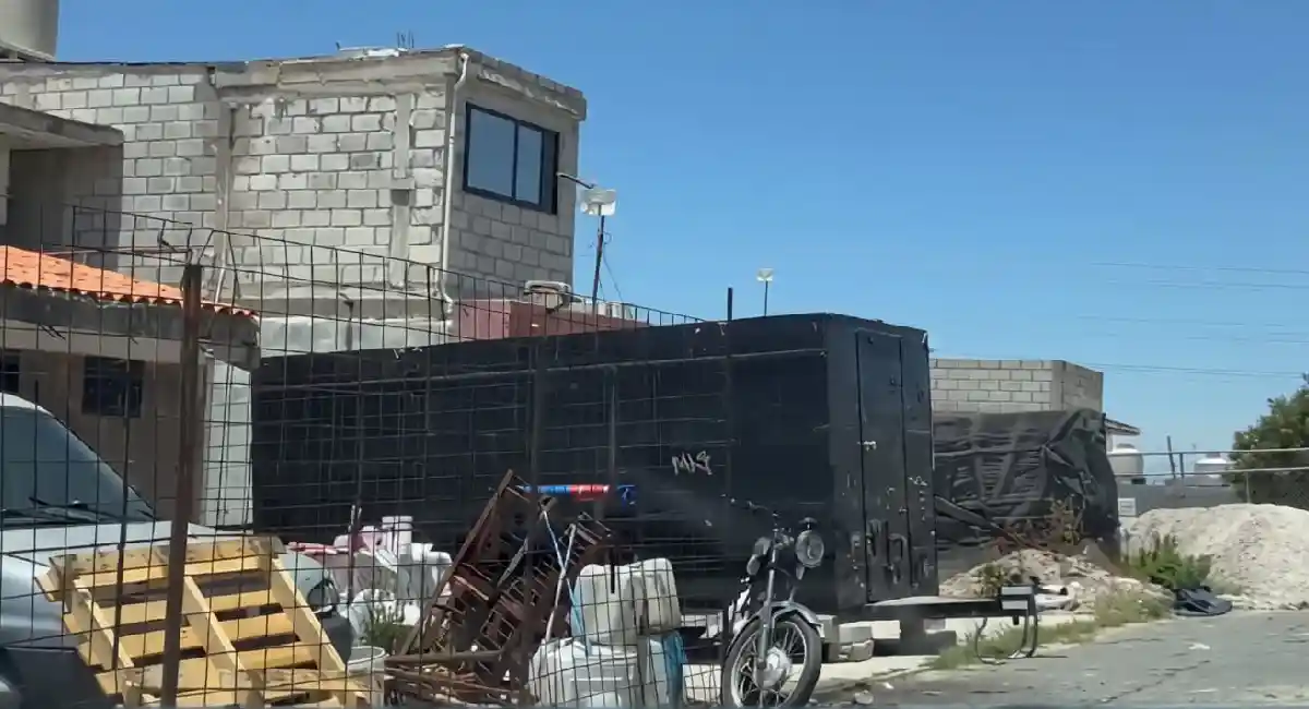 Queman pertenencias de presuntos ladrones en Galaxia La Calera tras ola de robos