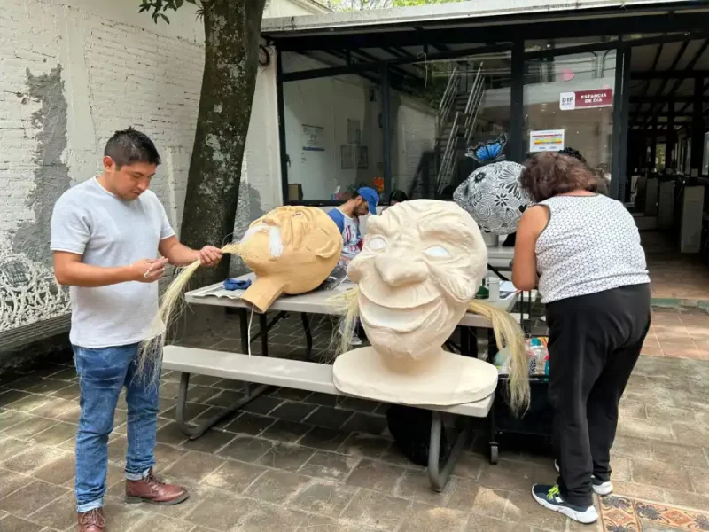 Impulsa Ariadna Ayala preservación de tradiciones en Atlixco con talleres