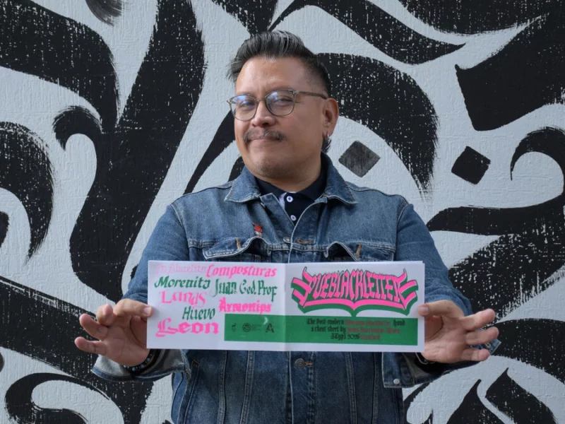 Comparte investigador BUAP caligrafía gótica mexicana en ATypI Stanford 2026