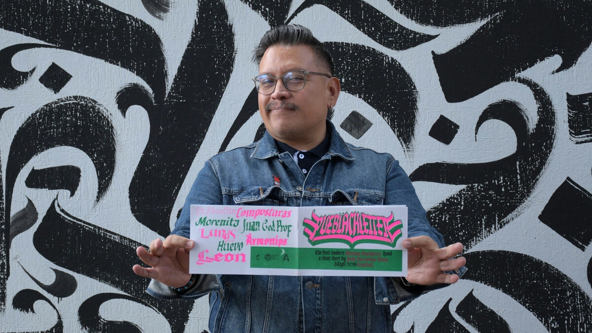 Comparte investigador BUAP caligrafía gótica mexicana en ATypI Stanford 2026