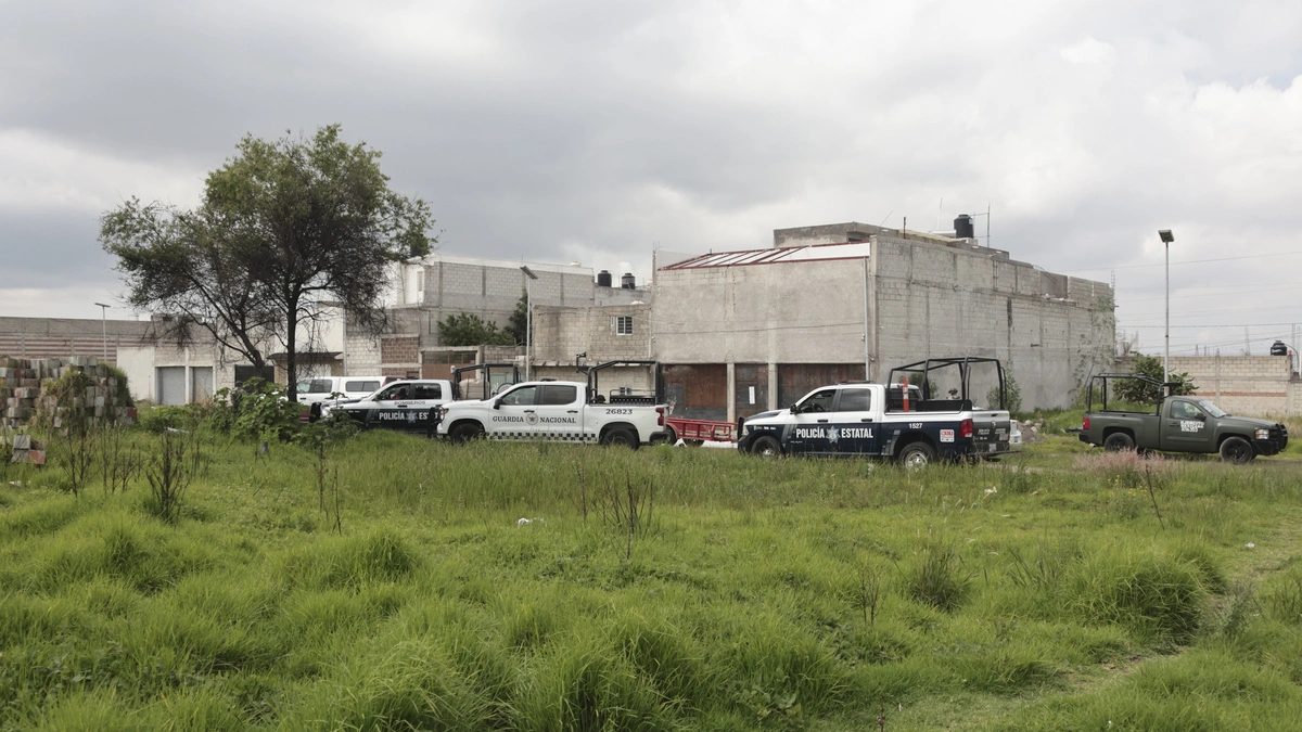 Con excavaciones buscan restos humanos en San Sebastián de Aparicio